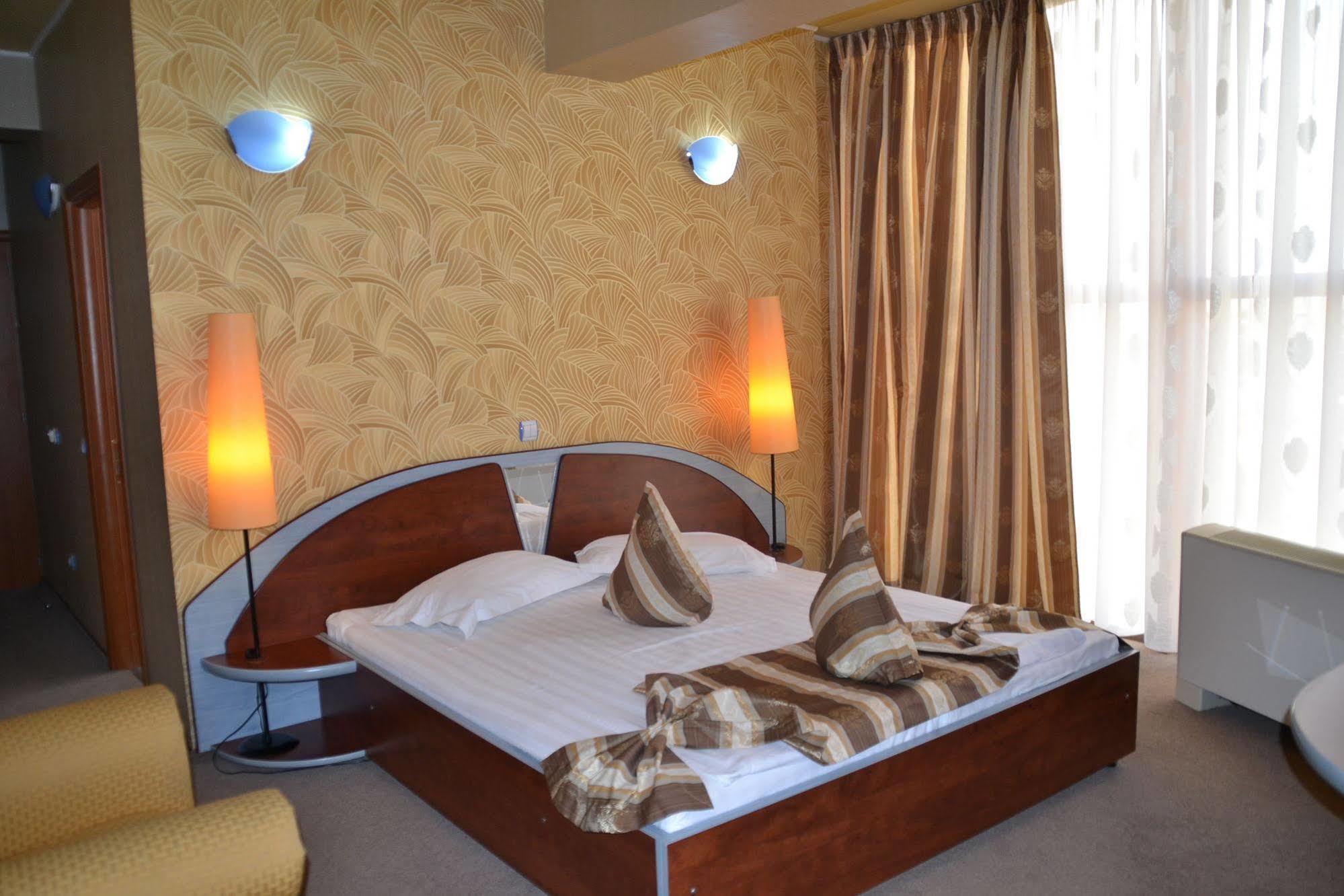 Hotel Helin - Calea Bucuresti Craiova Luaran gambar