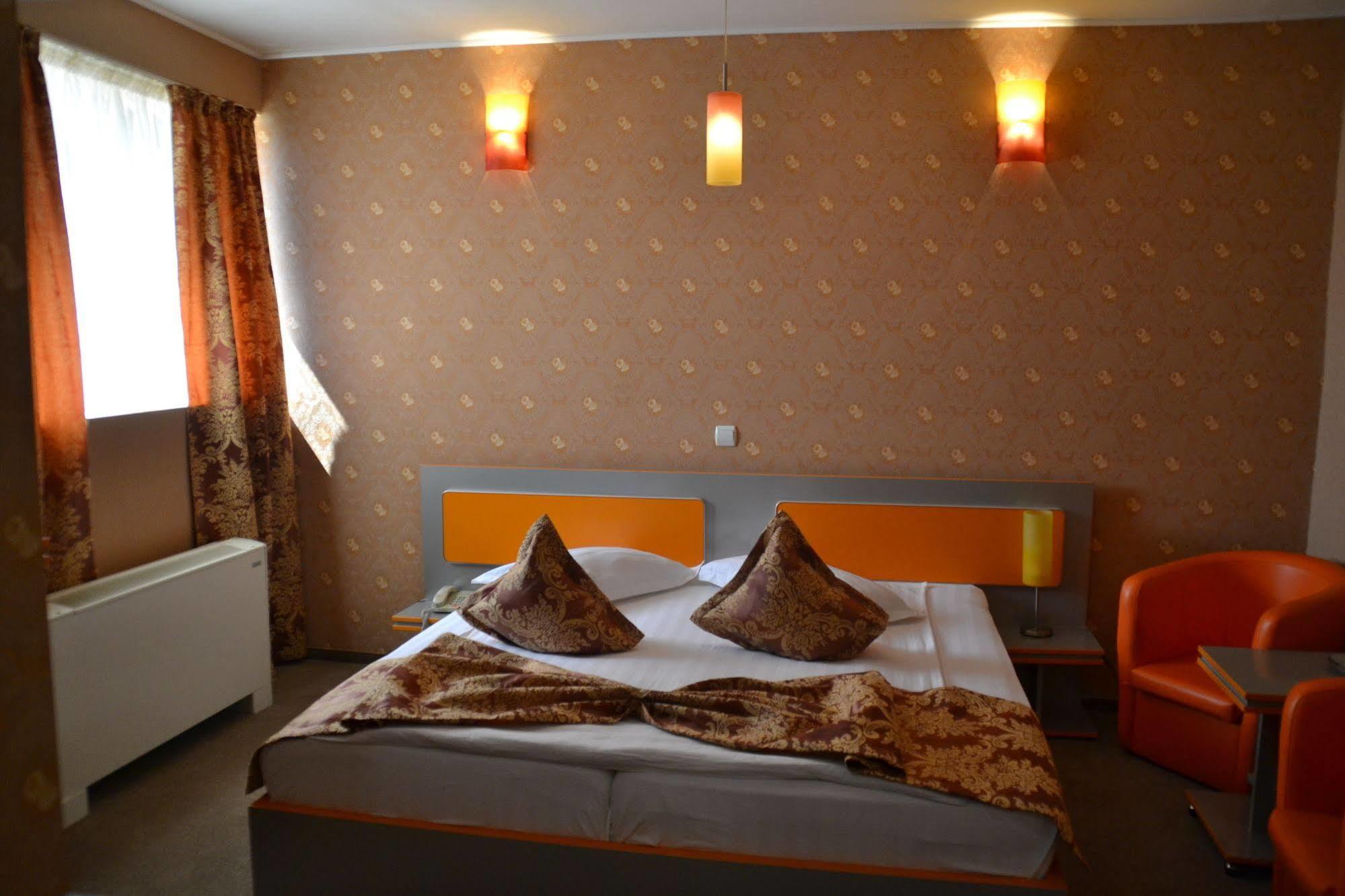 Hotel Helin - Calea Bucuresti Craiova Luaran gambar