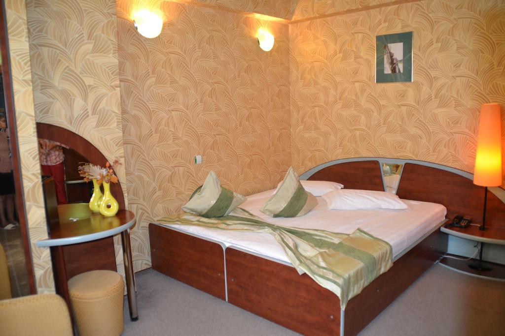 Hotel Helin - Calea Bucuresti Craiova Bilik gambar